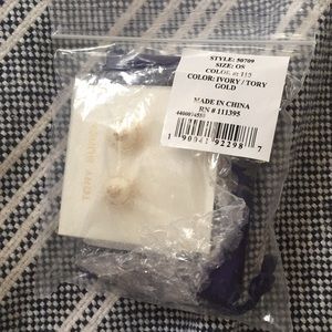 Ivory and gold stud earrings {Tory Burch}